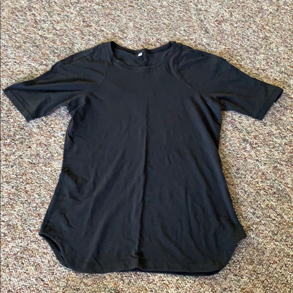 Lululemon Tee